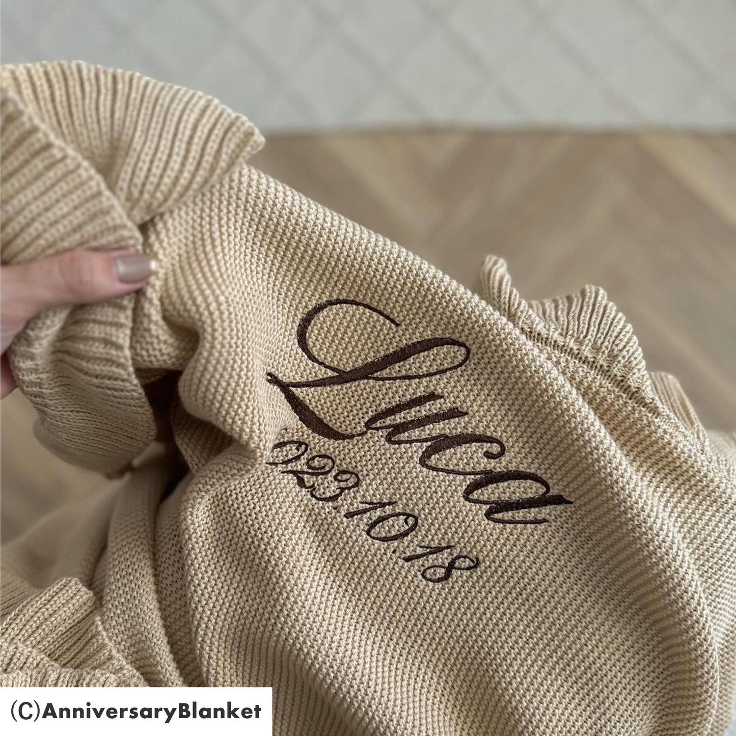 刺繍のフリルブランケット