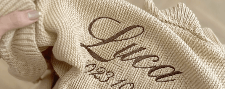 刺繍のブランケット