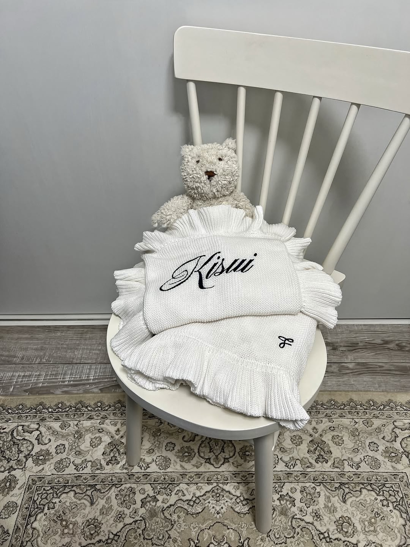 ⌇ 𝑁𝑒𝑤 𝑖𝑛...🦢🤍
⑅
#pr #anniversaryblanket #anniversaryblanket_ism
#アニバーサリーブランケット #名入れブランケット
#お名前入りブランケット #出産祝いにオススメ #出産祝い
🌷@sa.yaaa___様🌷
素敵な投稿お写真ありがとうございます😊🥳🎵
リポさせていただきます🤲😊
☆刺繍のフリルブランケット(名前)☆
カラー : ホワイト
刺繍(お名前部分) : 1 ネイビー
素材にも品質にも拘ってひとつひとつ心を込めてお作りしています🤲
これからも長くご愛用いただければ幸いです😆 💕