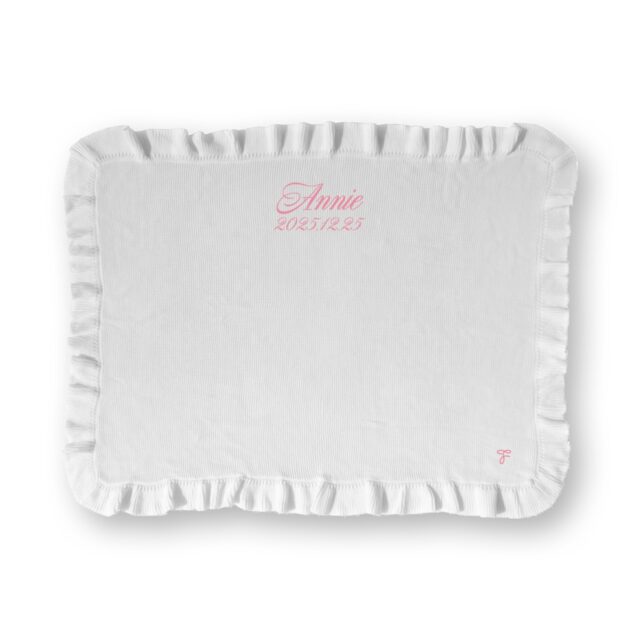 
世界に一つだけの”お名前入りブランケット”
アニバサリーブランケット”を出産祝いに
2015年、歩き出した “アニバーサリーブランケット”
わたしたちが作っているのは、” ブランケット ” ではなく、
ブランケットを手にしてから始まる ” 物語 ”
特別なブランケットと共に、素敵な思い出がたくさん生まれますように。
オーダーメイドで作る、最高のベビーギフトを手に取っていただきたくて。
そんな思いから生まれたのが、Anniversary Blanket。
喜ばれる出産祝いに世界にひとつのずっと愛しいお名前入りブランケット
素材にも品質にも拘りひとつひとつ心を込めてお作りしています。
アニバーサリーブランケットは、地球環境のことを考え受注生産で無駄のないものづくりを追求しています。