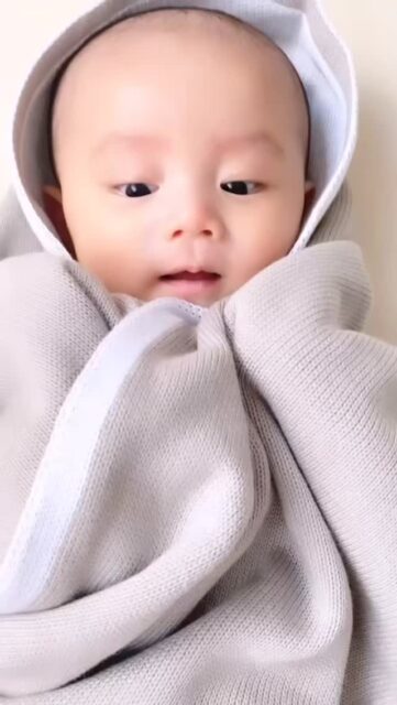 出産祝いを贈りたいけど、相手の好みがわからないから喜んでもらえるか不安……。
AnniversaryBlanketでは、贈った相手が好きなブランケットを選べるサービスをスタートしました✨️

贈った相手が好きなブランケットを選んでカスタマイズできるから失敗なし♫
長く使える高品質だから、喜んでもらえるように贈りたいですよね😆

ぜひAnniversaryBlanketのオンラインギフトカードを！